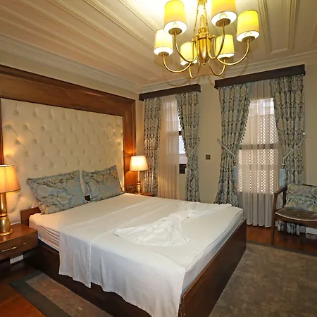 Hotel Mezzo 3*