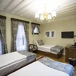 Hotel Mezzo