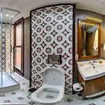 Mezzo Hotel