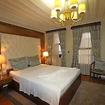 Hotel Mezzo 3*