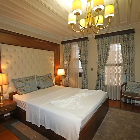 Mezzo Hotel 3*