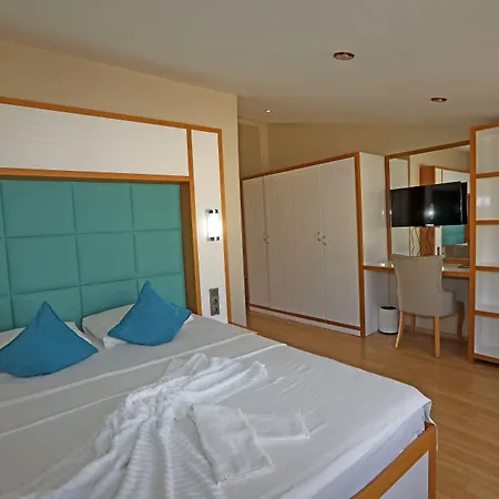 Mezzo Hotel 3*