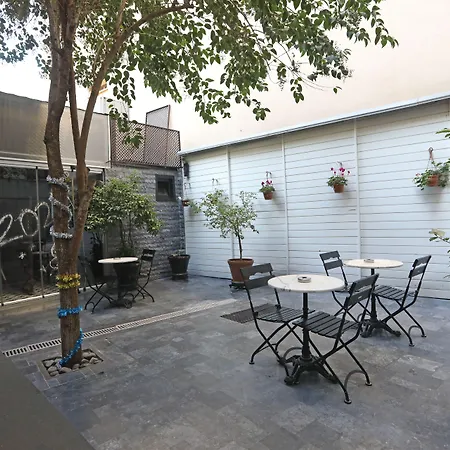 Mezzo Hotel