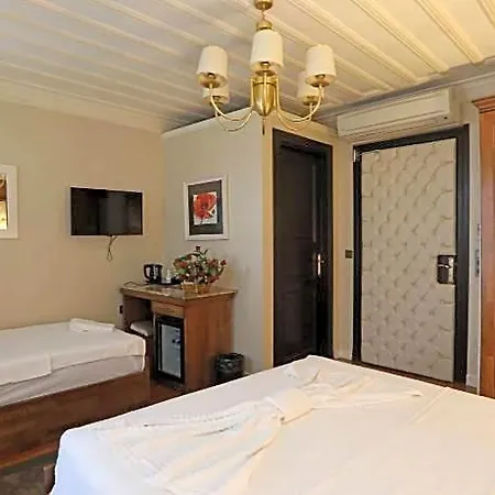 Hotel Mezzo 3*